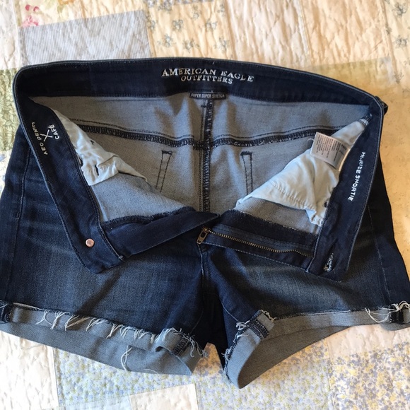 Super Comfy AEO Shorts - Picture 3 of 9